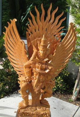 The Garuda Visnu Sculpture - A Breathtaking Symphony of Divine Power and Exquisite Craftsmanship!